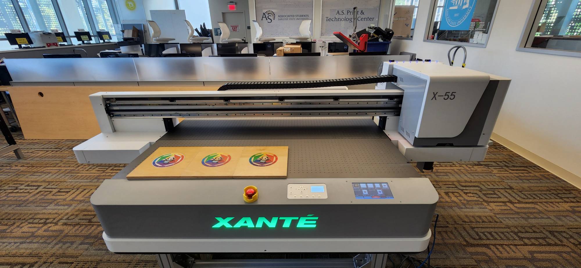 Xante X-55 Front profile of Xante X-55 Flatbed Printer