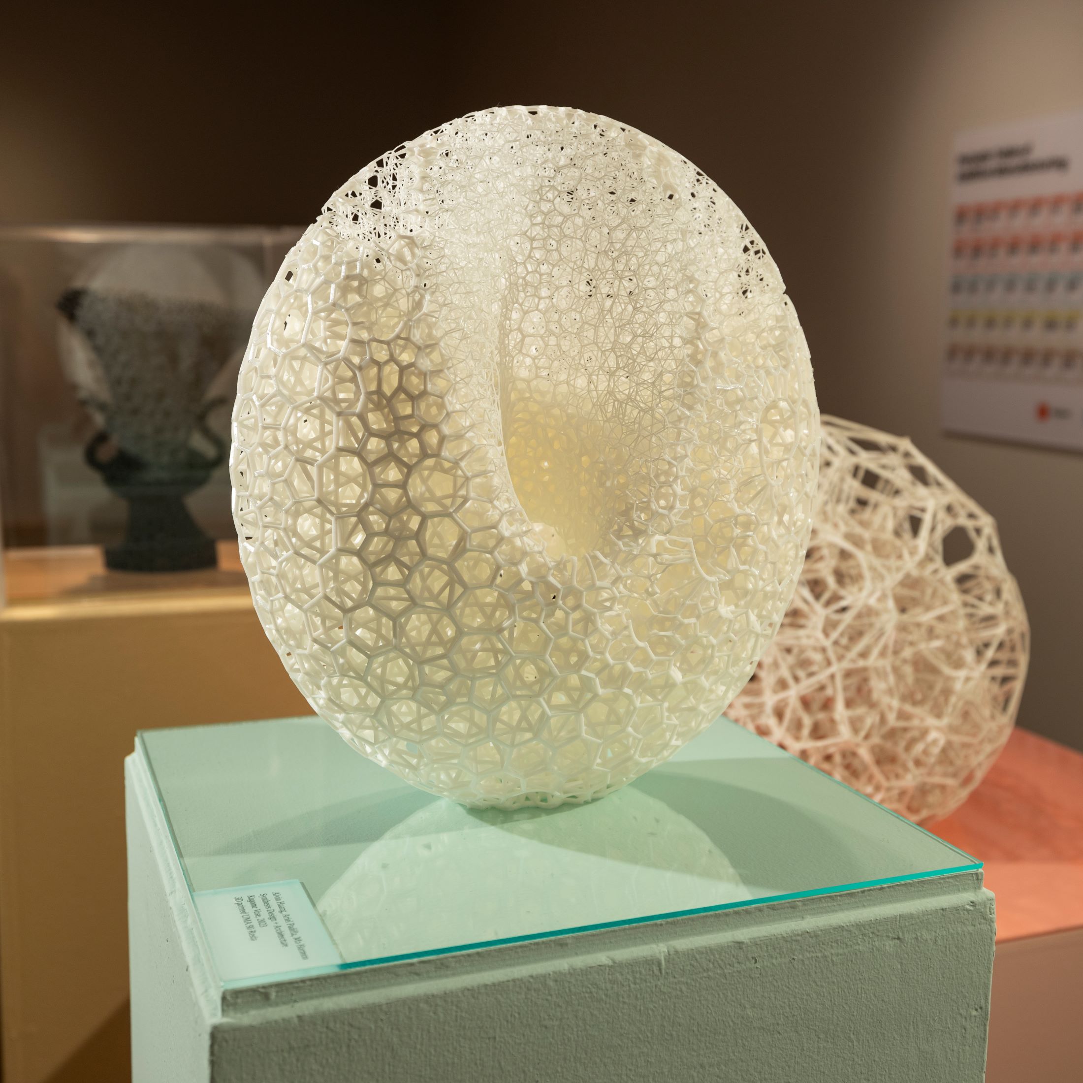 Artwork by Synthesis Design + Architecture - Alvin Huang, Ariel Padilla, Mo Harmon, Kagome Vase (2023). Photo by Galen Ducey.